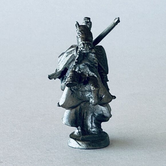 Perth Pewter Knight Mounted w/Lance, Sword #AC39 signed Ray Lamb 1985 Vintage - Picture 6 of 14